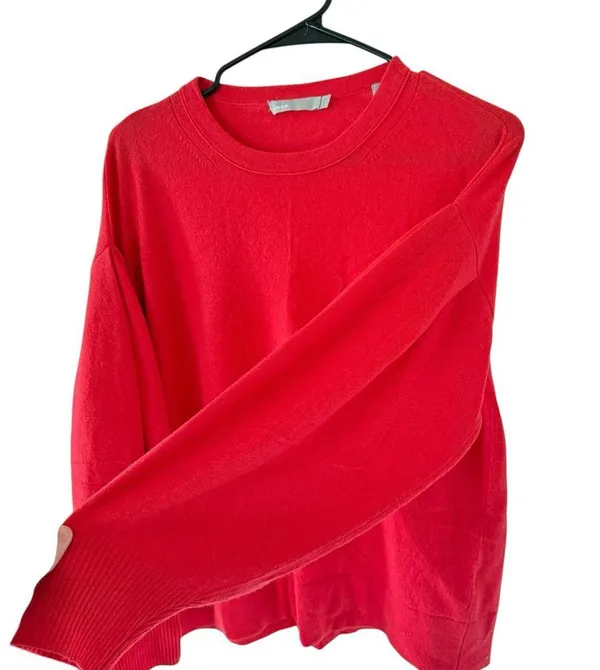 Vince Pleated Sleeve Cashmere Crew in Poppy - Image 5