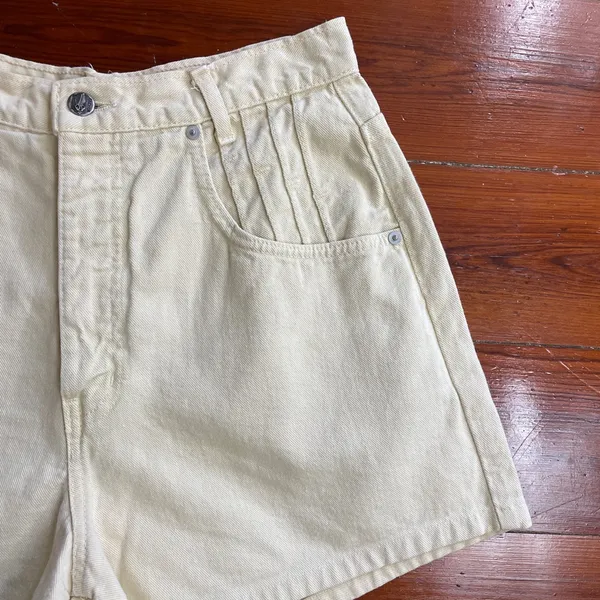 Vintage French Dressing 90s Butter Yellow High Waisted Denim Shorts Sz 10 💚🎀 - Image 11