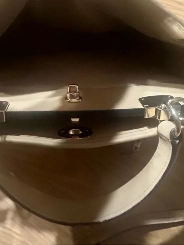 Gorg Authentic Vintage Coach Large Gramercy Leather Satchel – Beige – Pre-Owned - Image 5