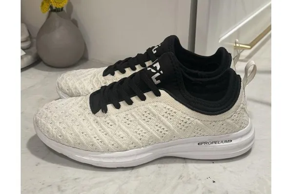 APL Women's 7 White Black Techloom Phantom W Sneakers Shoes Gym Athletic Lifting - Image 4