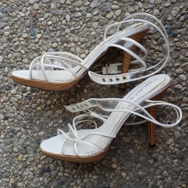White Heels **REPAIR NEEDED** - Image 3