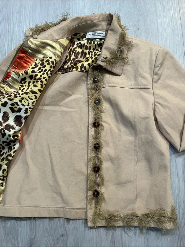 St. John by Marie Gray Beige
Collared Full‎ Zip Jacket Size S - Image 7
