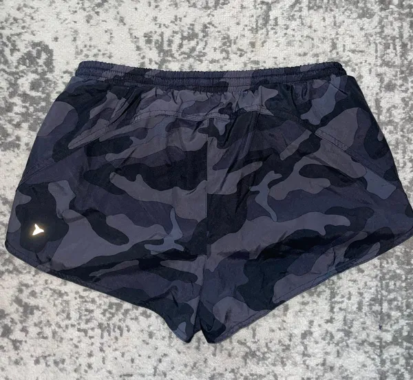 Old Navy Active Shorts - Image 2