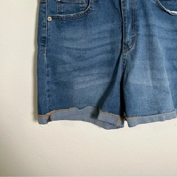 No Boundaries Women's Juniors Size 13 Denim Shorts Medium Wash‎ Cuffed Mid-Rise - Image 3