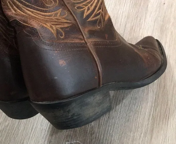 Ariat Snip Toe Brown Leather Cowgirl Boots Scallop - Image 11