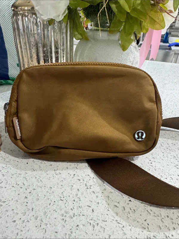 🤍Lululemon Everywhere Belt Bag-Burnt Caramel - Image 3