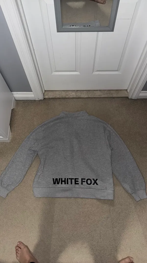 White Fox Boutique Quarter-Zip Sweatshirt L/XL - Image 4