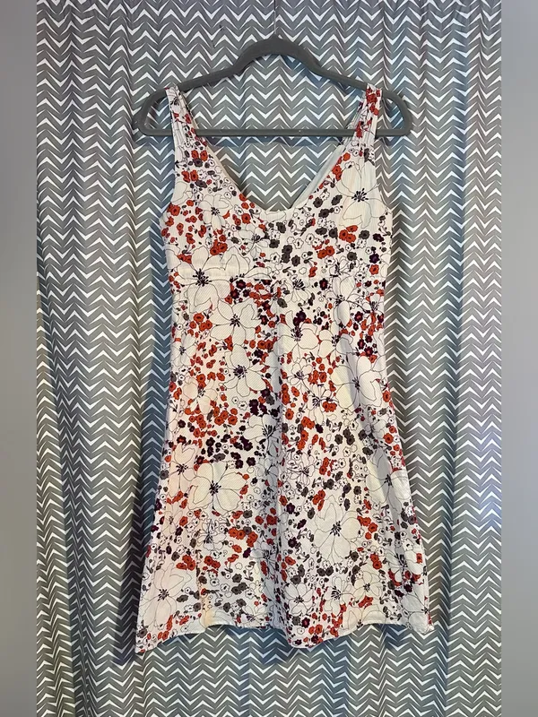 Patagonia | Amaia Faux Wrap Dress, size 6 - Image 4