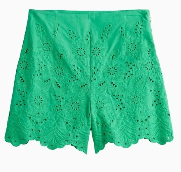 Draper James high rise embroidered eyelet shorts side zip lined 8 - Image 3