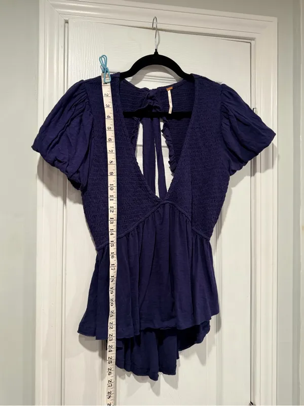 NWOT Free People Size L Blue Smocked Puff Sleeve Open Tie Back Babydoll Top - Image 6
