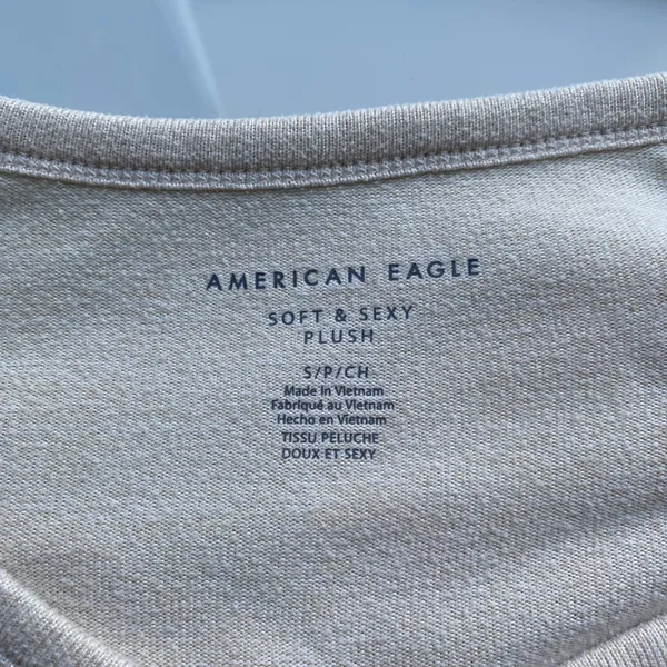 American Eagle Relaxed Coastal Clean Soft Sexy Plush V-Neck T-Shirt Small Cream - Image 4