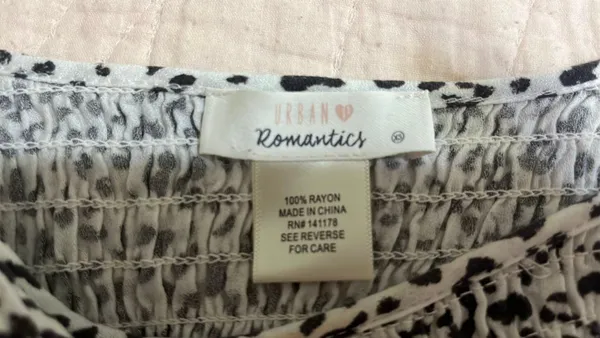 Urban Romantics Chetta Print Blouse - Image 2