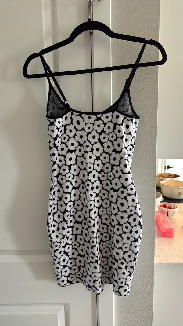 White Fox Boutique dress - Image 4