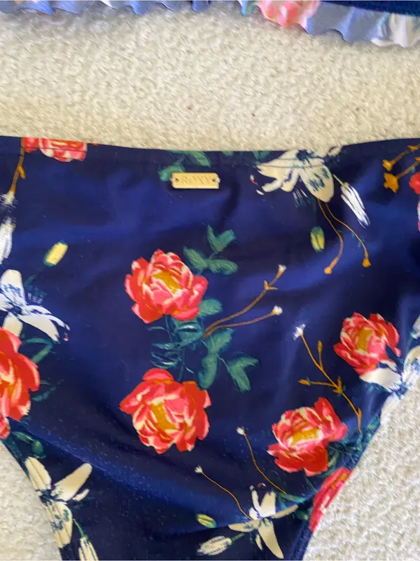 Roxy Navy Floral beach Bikini with Pink and Yellow Accents - Image 5