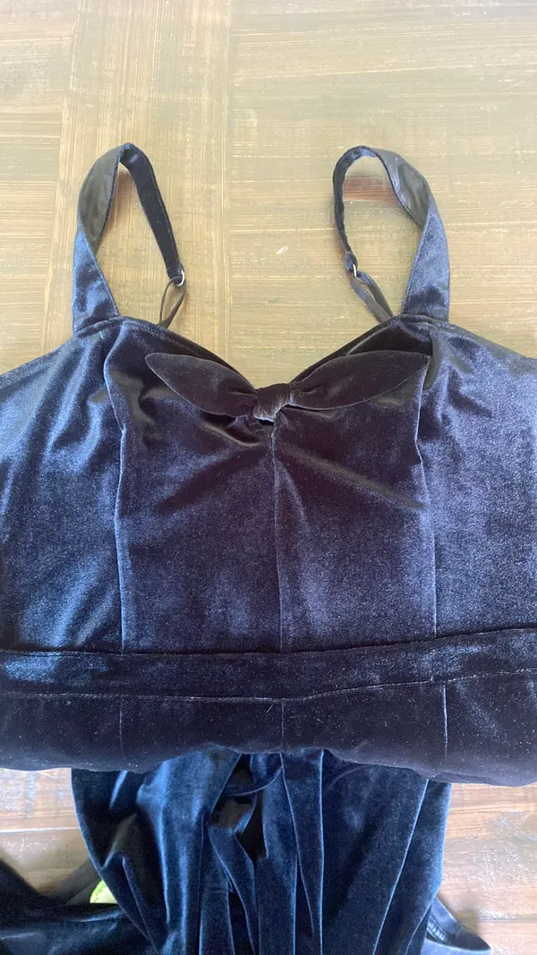 Abercrombie & Fitch velvet romper - Image 4