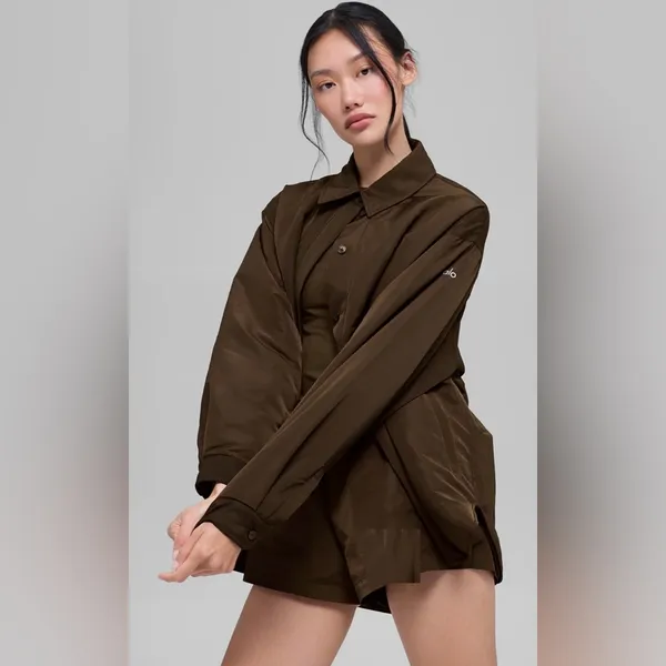 Alo Yoga NWT Socialite Shacket Button Down Pockets Expresso Size L SOLD OUT - Image 2