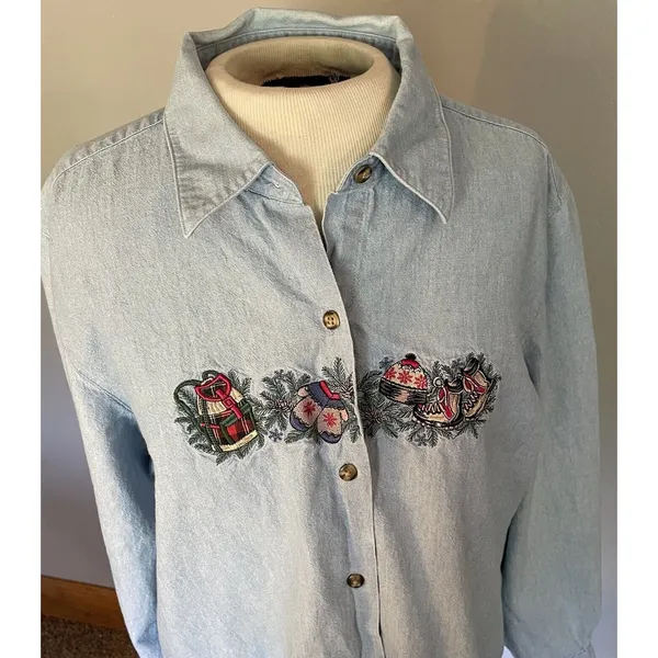 Talbot’s Christmas Shirt‎ Women’s Sz LG Button Up Chambray Ice Skates Mittens - Image 11