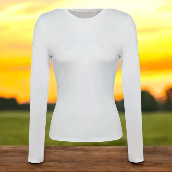 NWOT Women's Long Sleeve Athletic Crew Neck lightweight Shirt Great For Exercise - Image 2