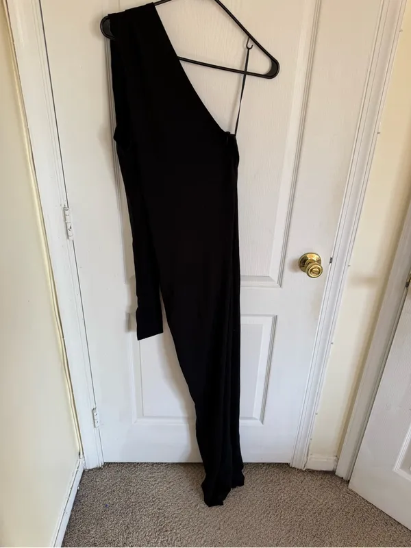 Marcella NEW Manhattan One Shoulder Gown in Black - Image 3