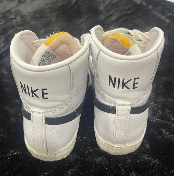 Nike Blazers - Image 3