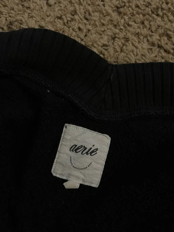 Aerie Oversized Black Sweater - Image 5