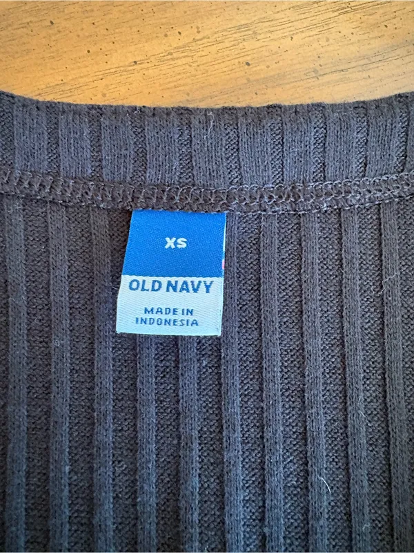 Old Navy Black Ribbed Top - Image 2