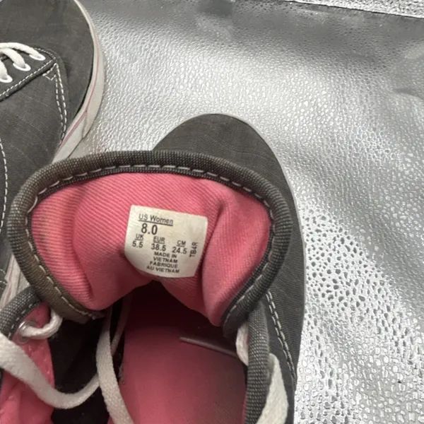 Vans‎ Women's Size 8 Gray Canvas Lace-Up Sneakers Pink Lining Casual Shoes - Image 2
