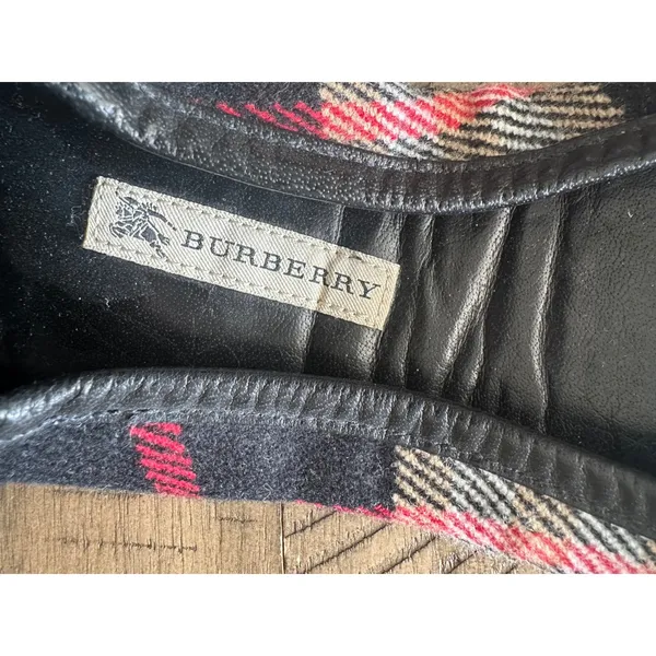 Burberry Classic Plaid Wool/Leather Travel Ballet Flats with Matching Pouch Bag - Image 4