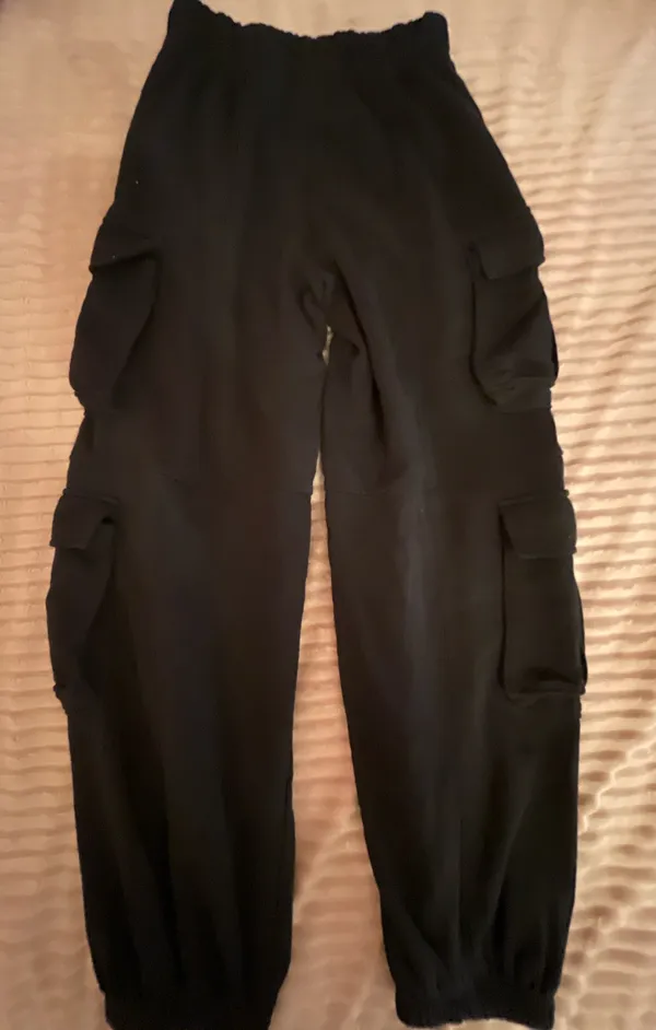 PacSun Black cargo sweatpants - Image 2
