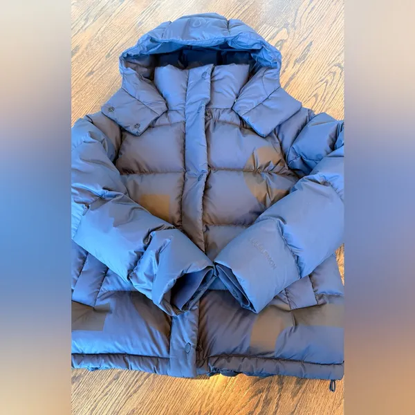 Lululemon Wunder Puff Jacket Wordmark True Navy size 4 NWOT RARE - Image 7