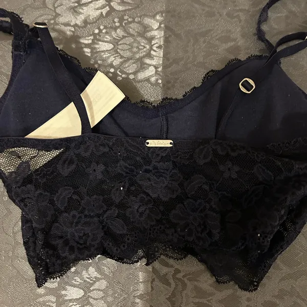 Gilly Hicks by Hollister Lace Bralette in Navy Blue - size xxs - Image 3