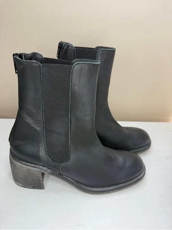 Free People Essential Chelsea Boots EU 40 US 9-9.5 - Image 5