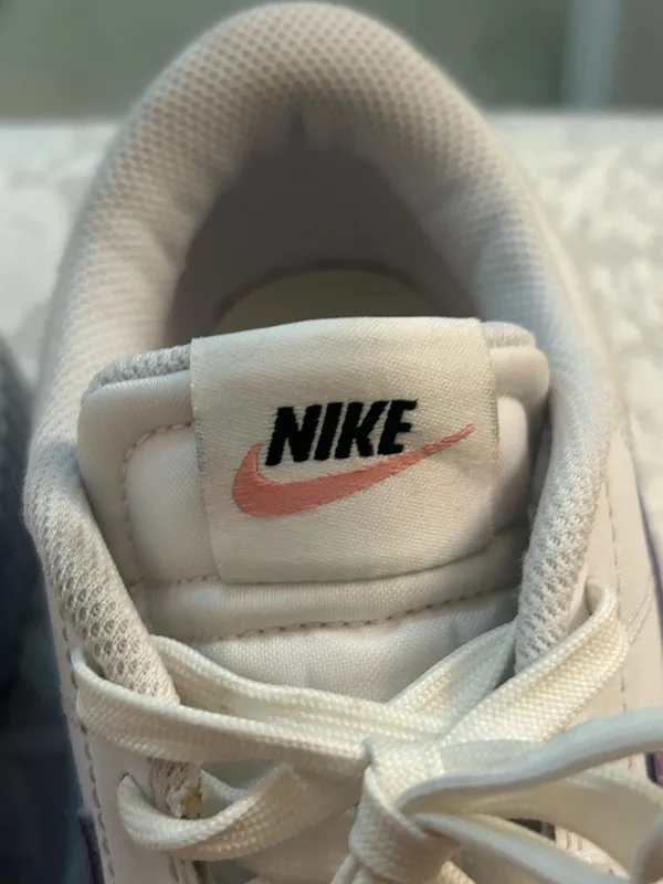Nike Tennis Shoes - Image 5