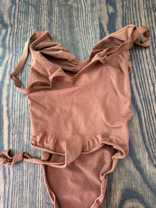 SKIMS Shapewear Bodysuit - Image 3