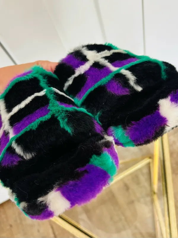 Ugg Fluff Yeah Punk Plaid Slide slippers size 8 women's - Image 6