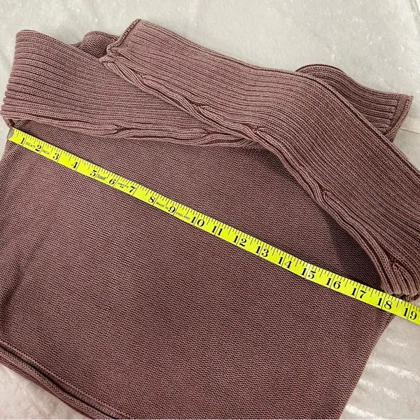 Urban Outfitters xs crop top ribbed sweater - Image 9