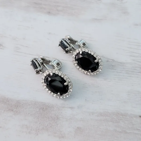 Vintage Monet Clip On Earrings Stunning Silver Tone, Black & Clear Gems - Image 4