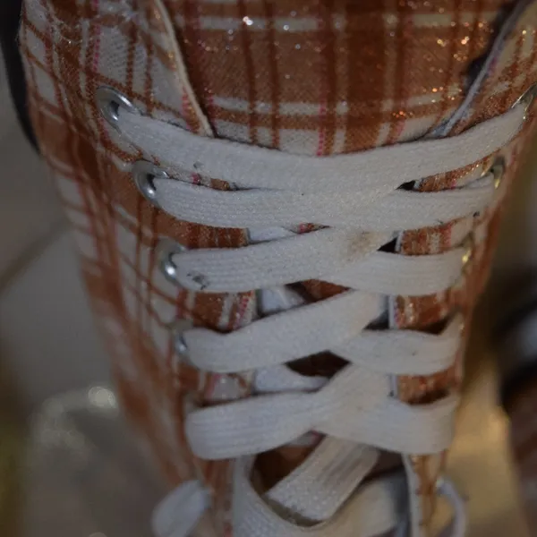 Classic Basketball Sneakers Shimmering Plaid Bronze, Size 9 - Image 8