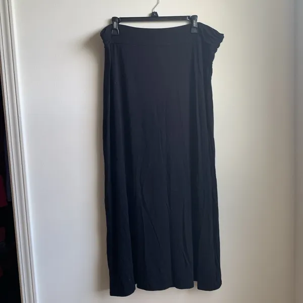 Liz Claiborne Soft Jersey Stretch Mid Rise Maxi Skirt (Sz XL) Black - Image 2
