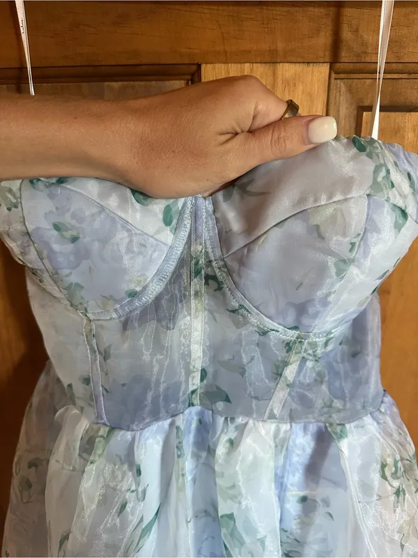 Lulu's Pastel periwinkle Floral Strapless Chiffon Maxi wedding guest Dress small - Image 4