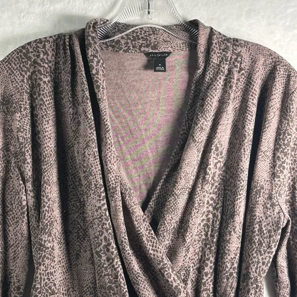 Ann Taylor‎ Womens Long Sleeve Wrap Snake Print Shirt Top Size Medium - Image 3