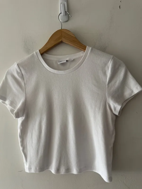 Aritzia TNA‎ HomeStretch Ribbed Tune Waist Basic Tee - Image 2