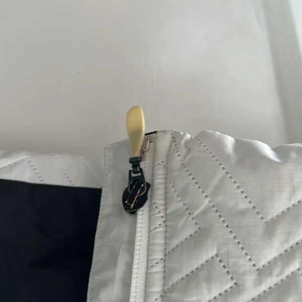 The North Face White Vest Size meduim - Image 5