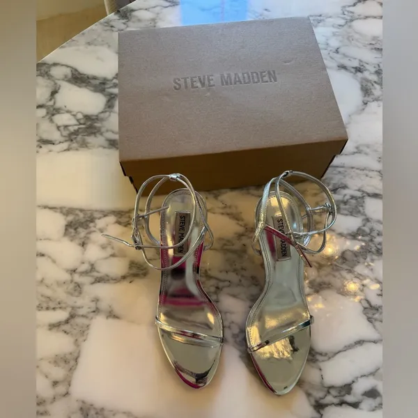 EUC Steve Madden Silver Theresa Stiletto Heel Sold Out Customer Return Sz 8.5 - Image 4