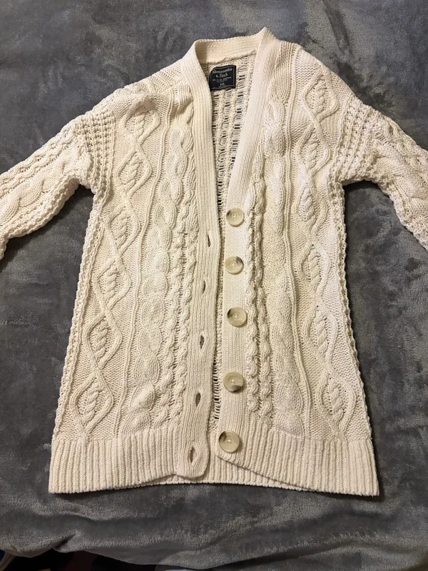 Abercrombie Sweater - Image 3