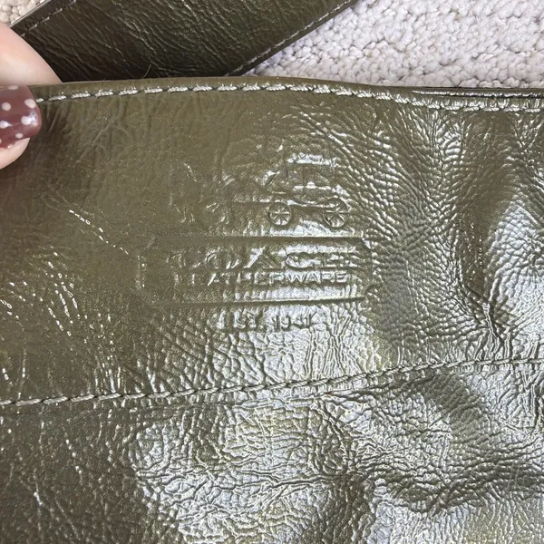 Vintage Coach Metallic Gold Patent Leather Bag Slouchy Hobo - Image 3