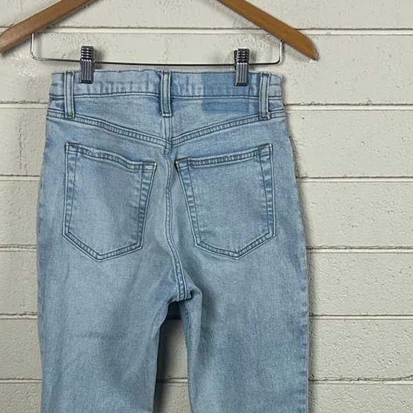 Abercrombie & Fitch 90s Slim Straight Ultra High Rise size 26S - Image 6