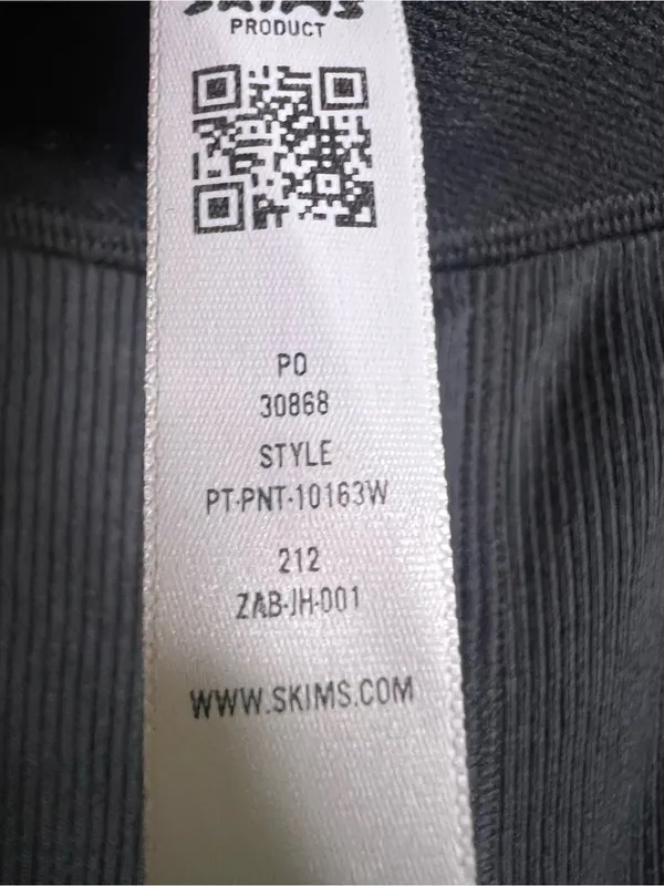SKIMS Cotton Rib Relaxed Lounge Pants in Black. Size Medium - Image 8