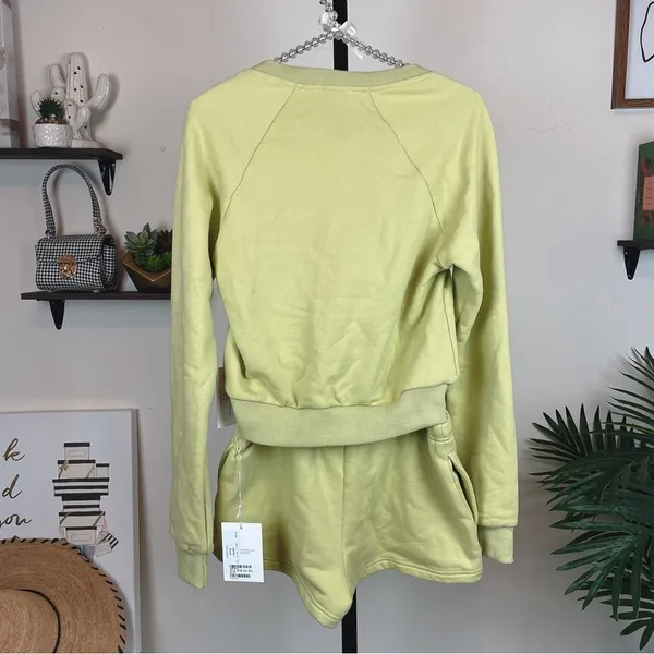 NIA the brand Cora Sweatshirt and Short Set Lounge Comfy Active Size Small - Image 6