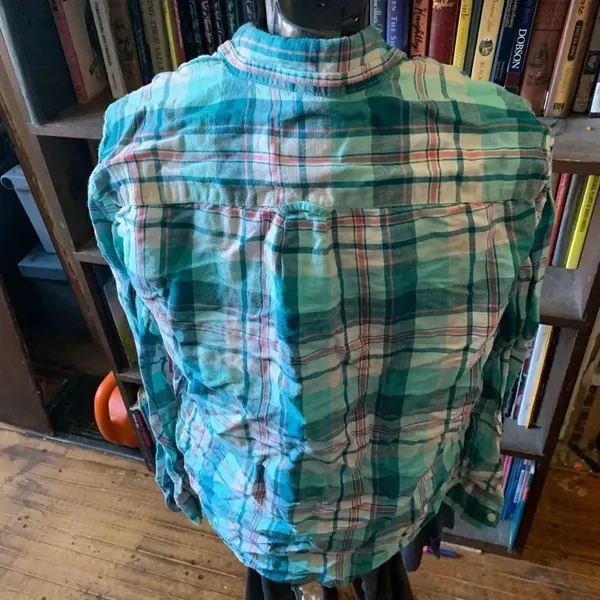 American Eagle seriously soft classic fit pink and green plaid M button down shi - Image 2